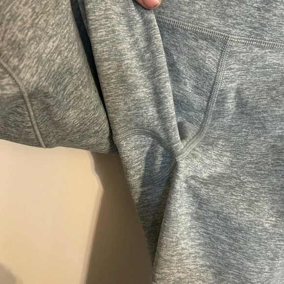 Athleta Women’s Charcoal Leggings - Picture 6 of 7